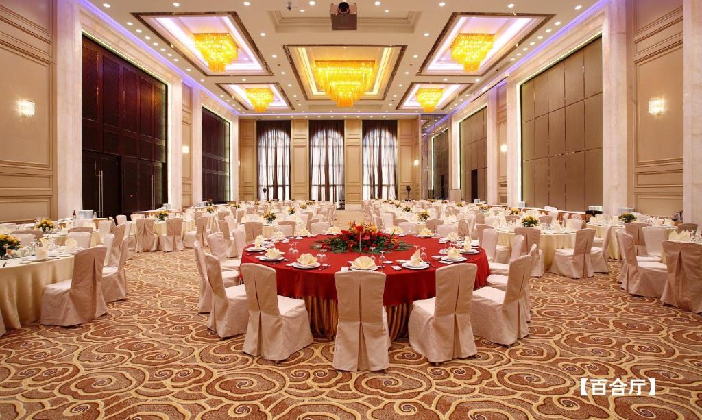 Landison Green Town Hotel Xinchang Exterior foto